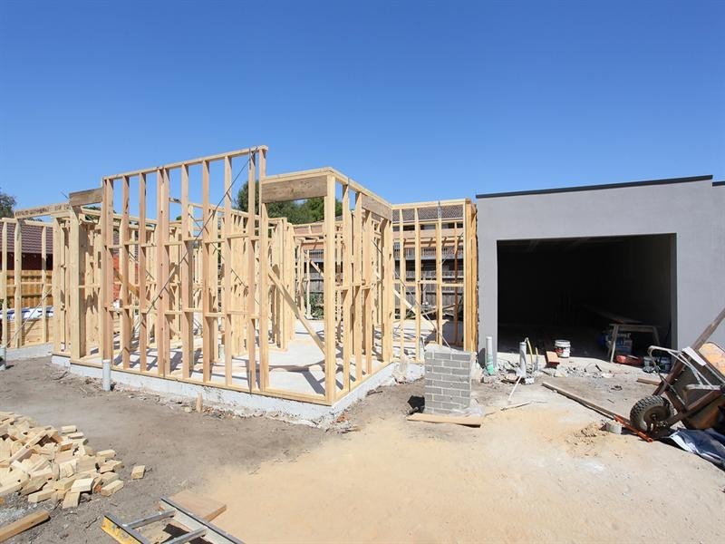 2-3/68 Lillimur Road, Ormond VIC 3204