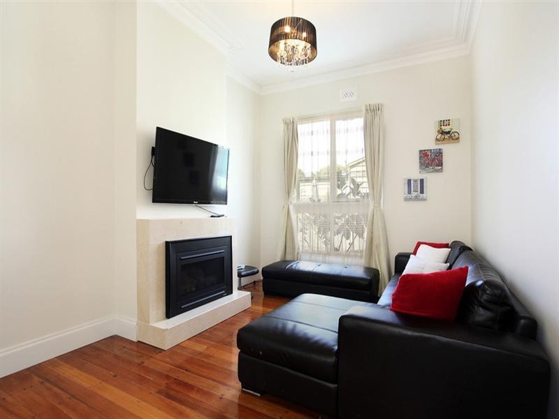 12 Chestnut Street, Carnegie VIC 3163