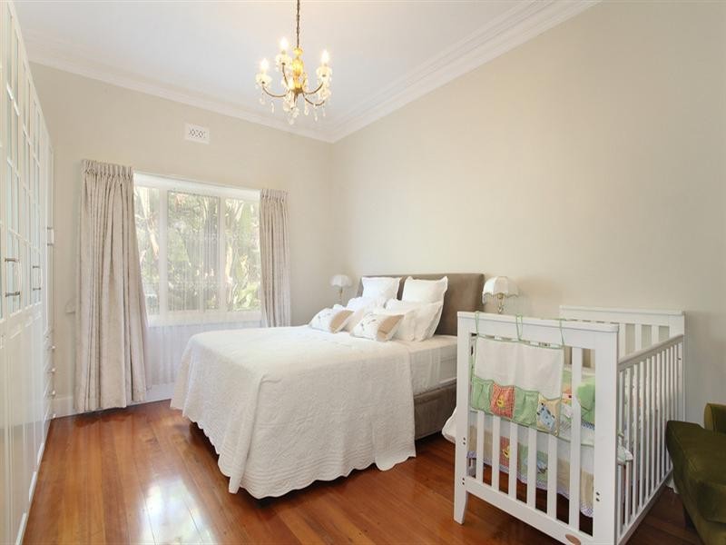 12 Chestnut Street, Carnegie VIC 3163