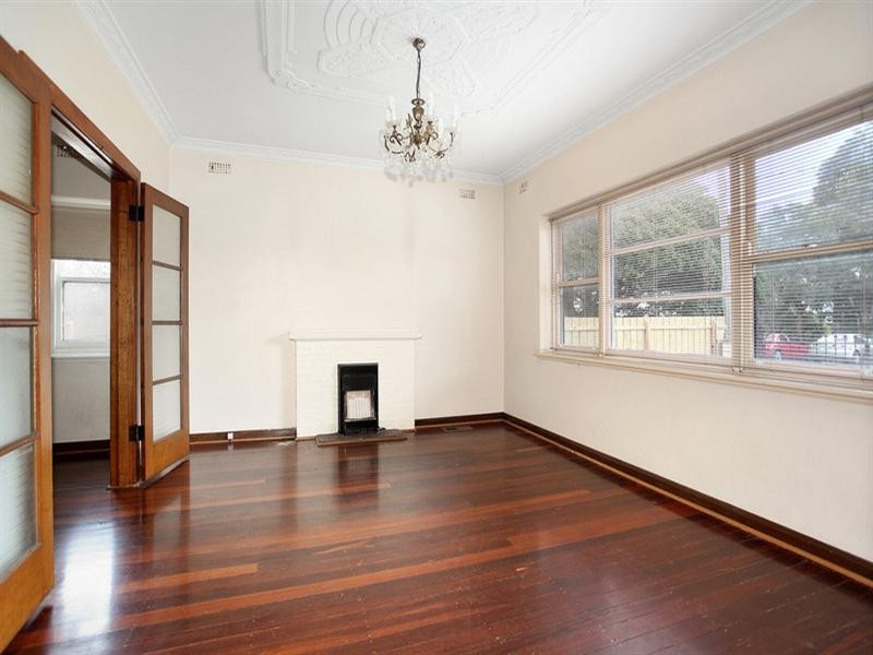 2/24 Crosbie Road, Murrumbeena VIC 3163