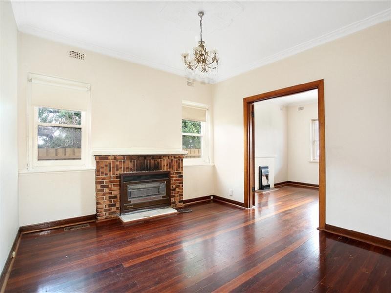 2/24 Crosbie Road, Murrumbeena VIC 3163