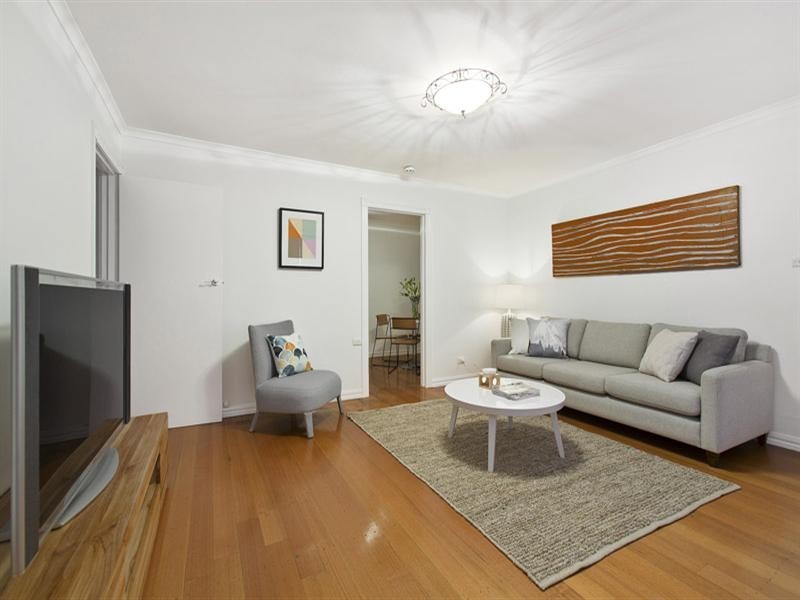 2/23 Shepparson Avenue, Carnegie VIC 3163