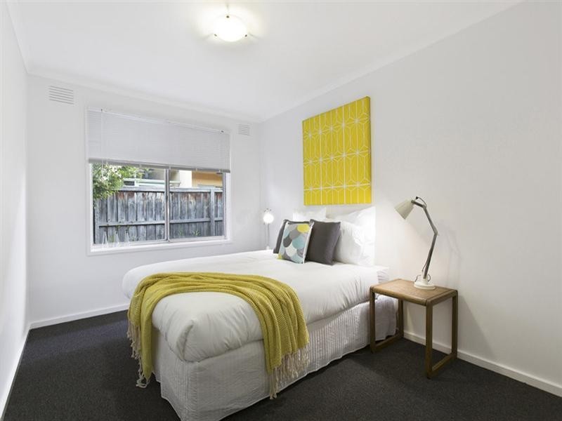 2/23 Shepparson Avenue, Carnegie VIC 3163
