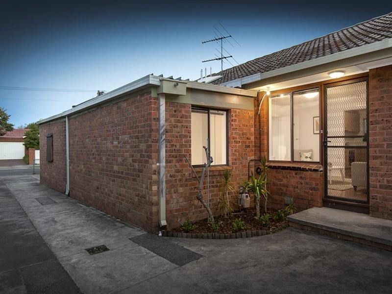 2/23 Shepparson Avenue, Carnegie VIC 3163