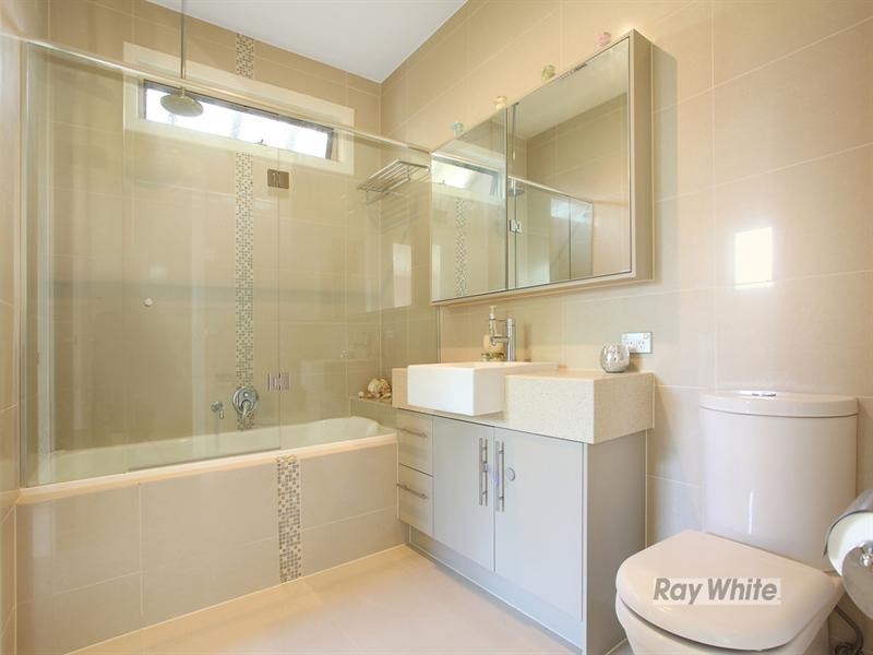 2/3 Victory Street, Murrumbeena VIC 3163