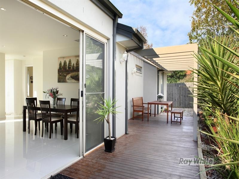 2/3 Victory Street, Murrumbeena VIC 3163