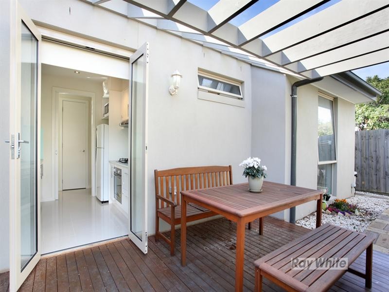 2/3 Victory Street, Murrumbeena VIC 3163