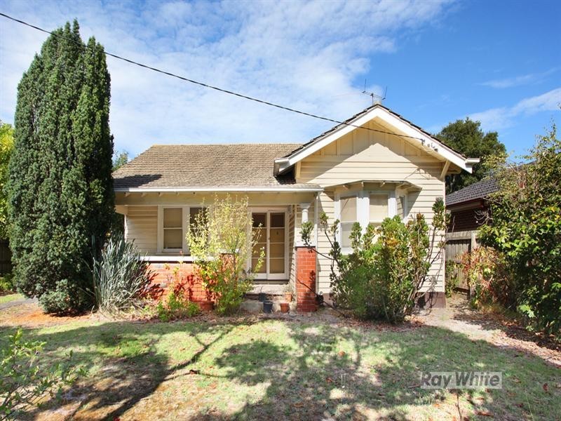 46 Calembeena Avenue, Hughesdale VIC 3166