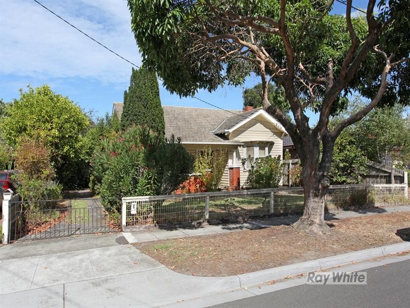 46 Calembeena Avenue, Hughesdale VIC 3166