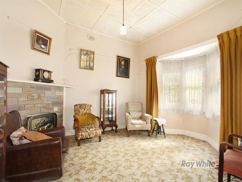 46 Calembeena Avenue, Hughesdale VIC 3166