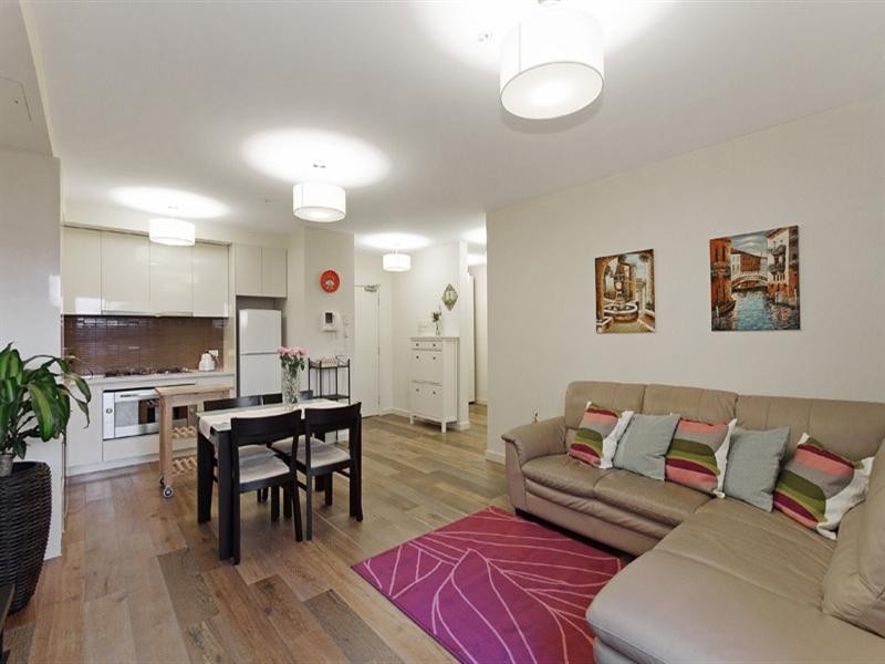 11/314 Neerim Road, Carnegie VIC 3163