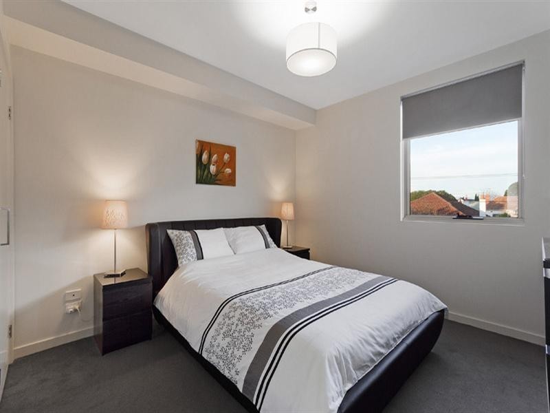 11/314 Neerim Road, Carnegie VIC 3163