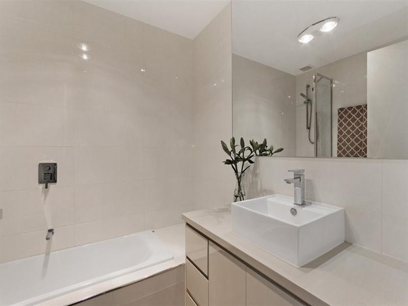 11/314 Neerim Road, Carnegie VIC 3163