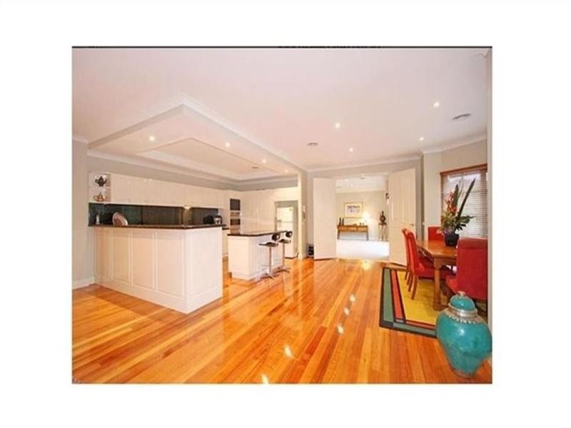16 Park View, Carnegie VIC 3163
