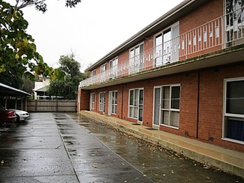 11/30 Oak Grove, Malvern East VIC 3145