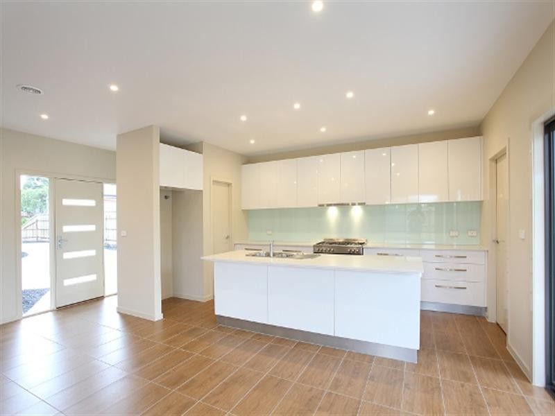 33B Selworthy Avenue, Oakleigh South VIC 3167