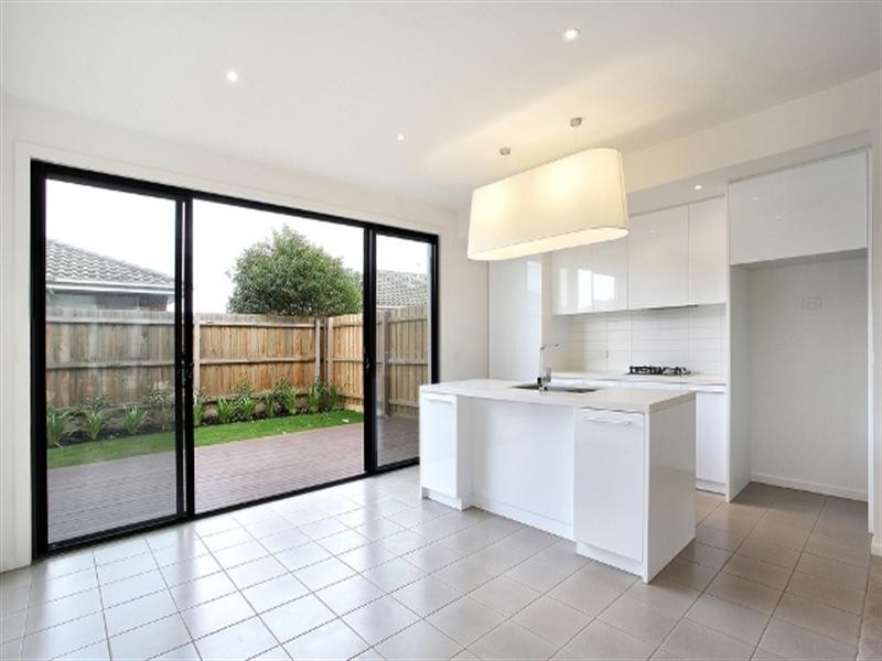 13/100 Cavanagh Street, Cheltenham VIC 3192