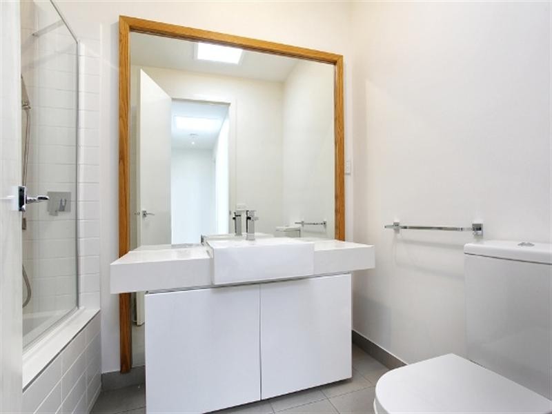 13/100 Cavanagh Street, Cheltenham VIC 3192