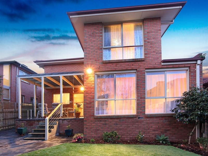 8 Parkview Crescent, Hampton East VIC 3188