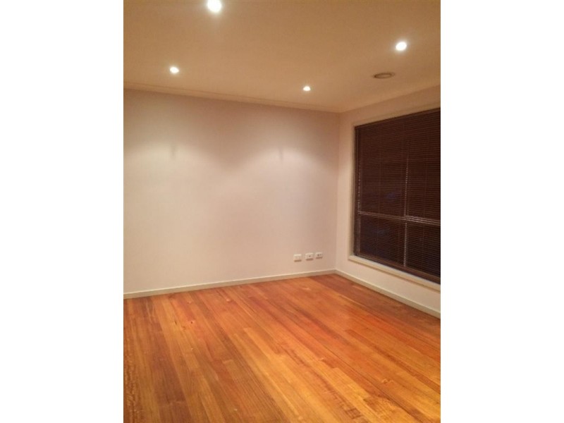 7 Gateway Close, Chadstone VIC 3148