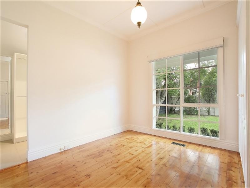 9 Gilsland Road, Murrumbeena VIC 3163