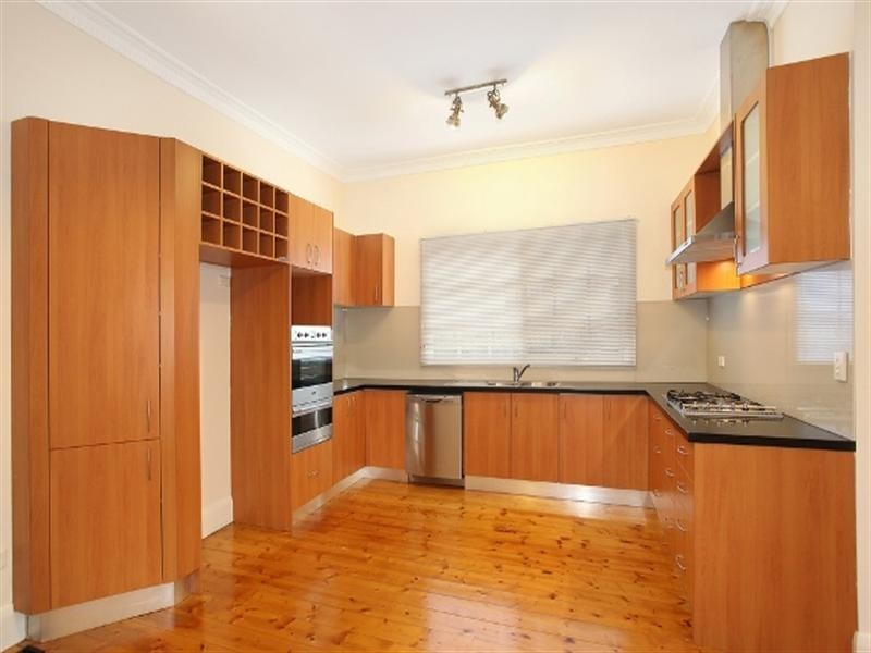 9 Gilsland Road, Murrumbeena VIC 3163