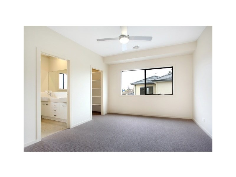 33A Selworthy Avenue, Oakleigh South VIC 3167