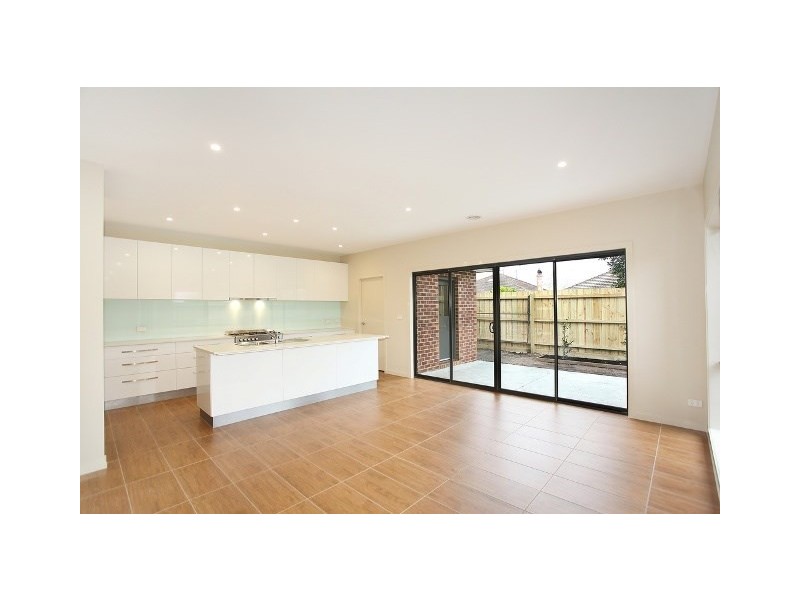 33B Selworthy Avenue, Oakleigh South VIC 3167