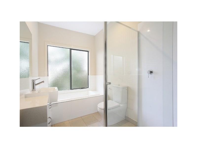 33B Selworthy Avenue, Oakleigh South VIC 3167