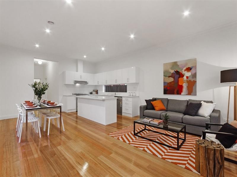 33 Paddington Road, Hughesdale VIC 3166