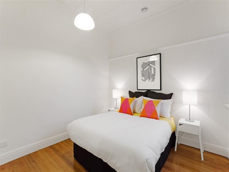 33 Paddington Road, Hughesdale VIC 3166