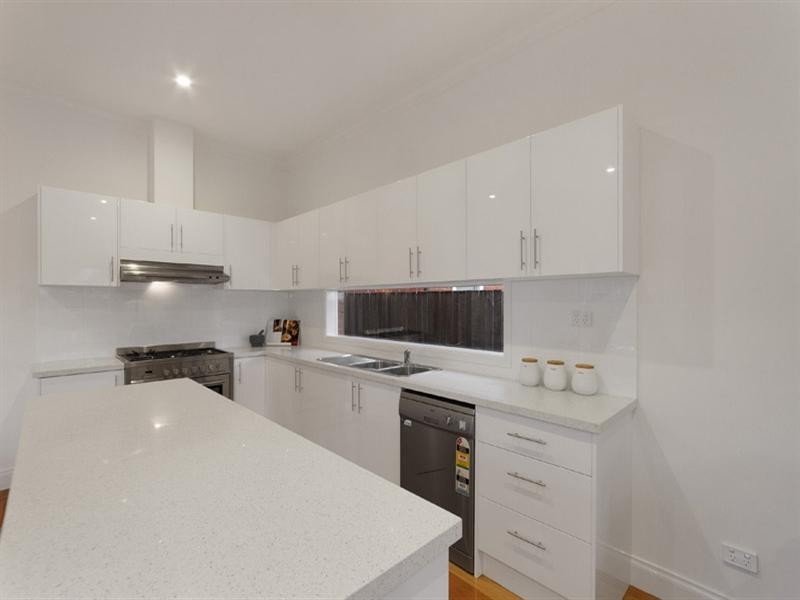 33 Paddington Road, Hughesdale VIC 3166