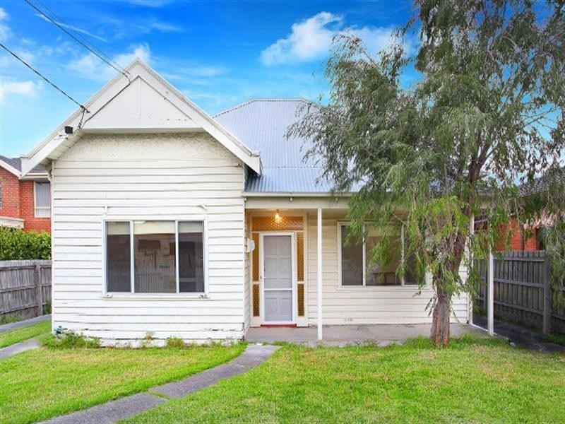 22 Rosstown Road, Carnegie VIC 3163