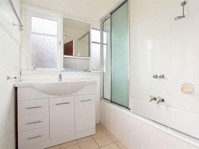 11 Colonel Street, Clayton VIC 3168