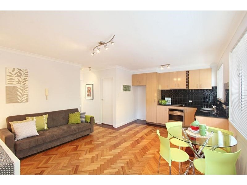 4/15 Sydney Street, Murrumbeena VIC 3163
