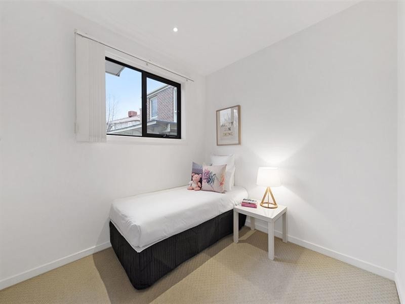 4/1407 Dandenong Road, Malvern East VIC 3145