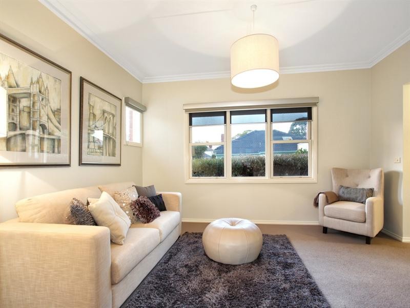 2/18 Calembeena Avenue, Hughesdale VIC 3166