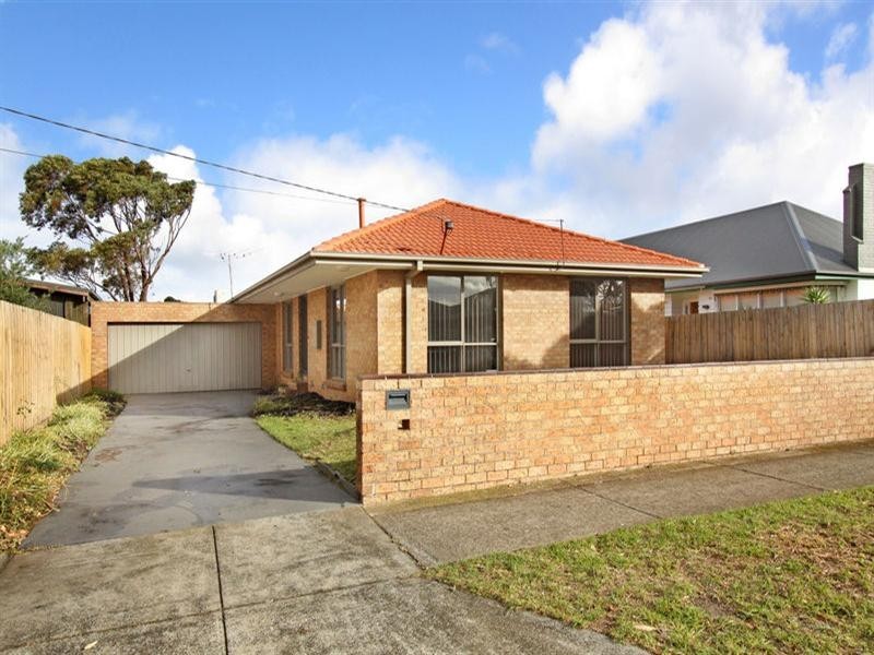 8 Elsie Grove, Edithvale VIC 3196
