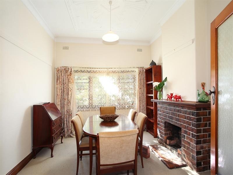 126 Kangaroo Road, Hughesdale VIC 3166