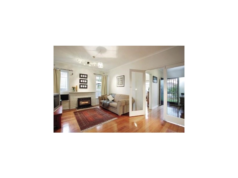 3 Parton Court, Carnegie VIC 3163