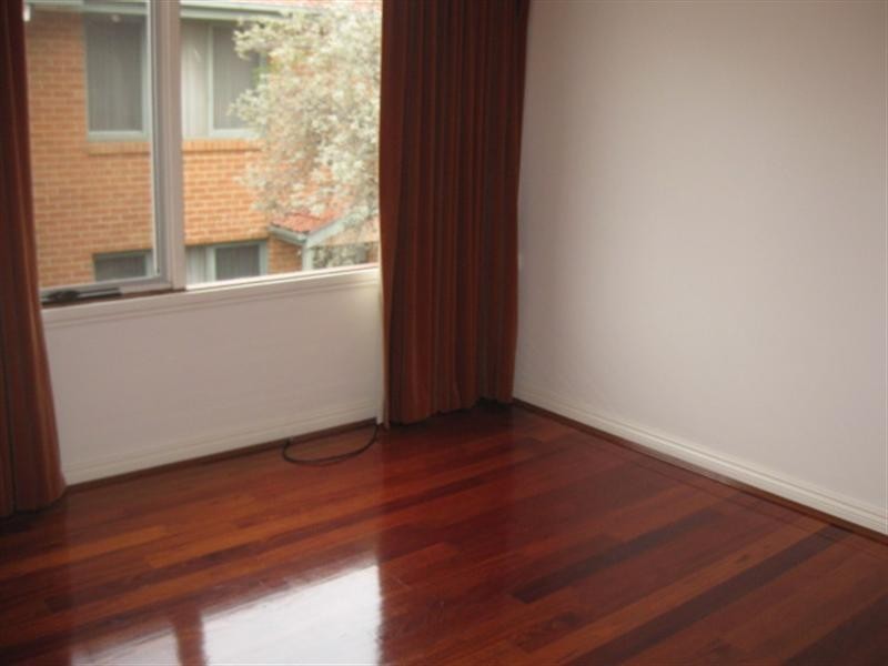 2A Walden Grove, Carnegie VIC 3163