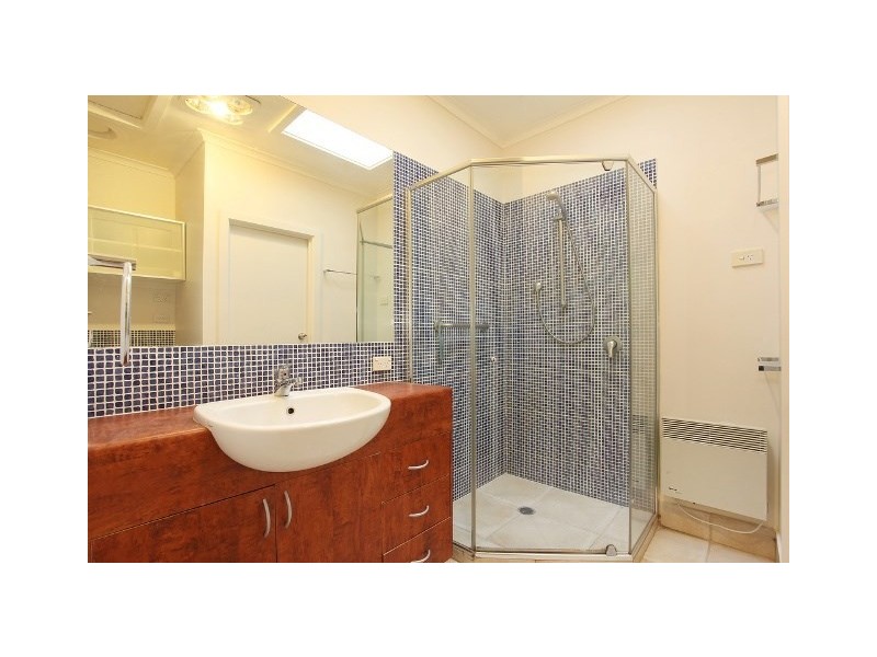 1/58 Coorigil Road, Carnegie VIC 3163