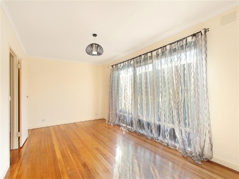 6/300 Koornang Road, Carnegie VIC 3163