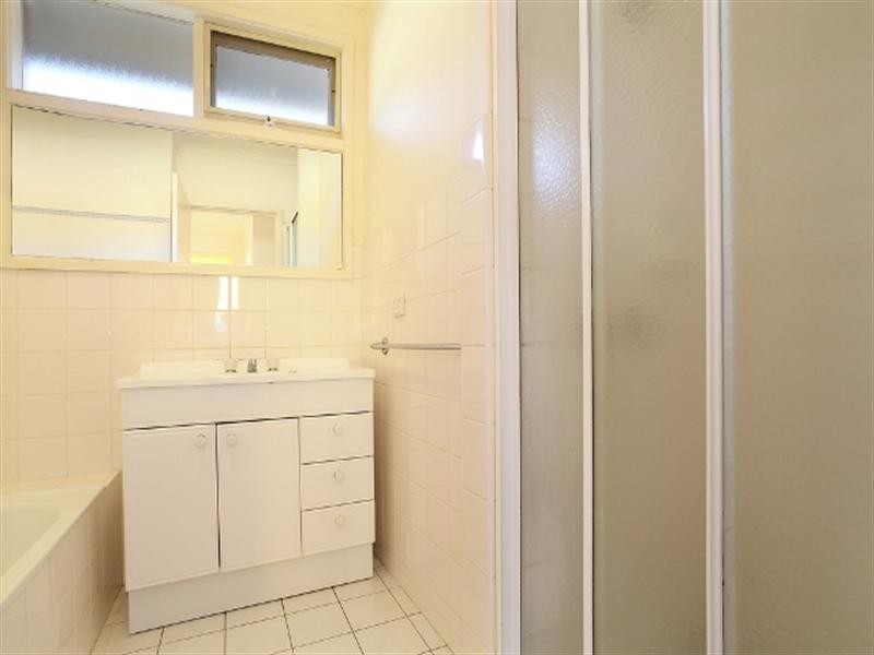 6/300 Koornang Road, Carnegie VIC 3163