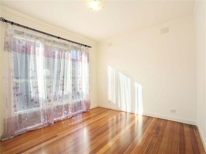 6/300 Koornang Road, Carnegie VIC 3163