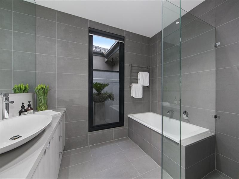 61 Kangaroo Road, Murrumbeena VIC 3163