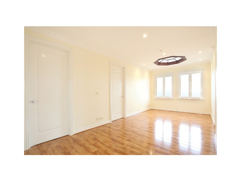 7 Tara Grove, Carnegie VIC 3163