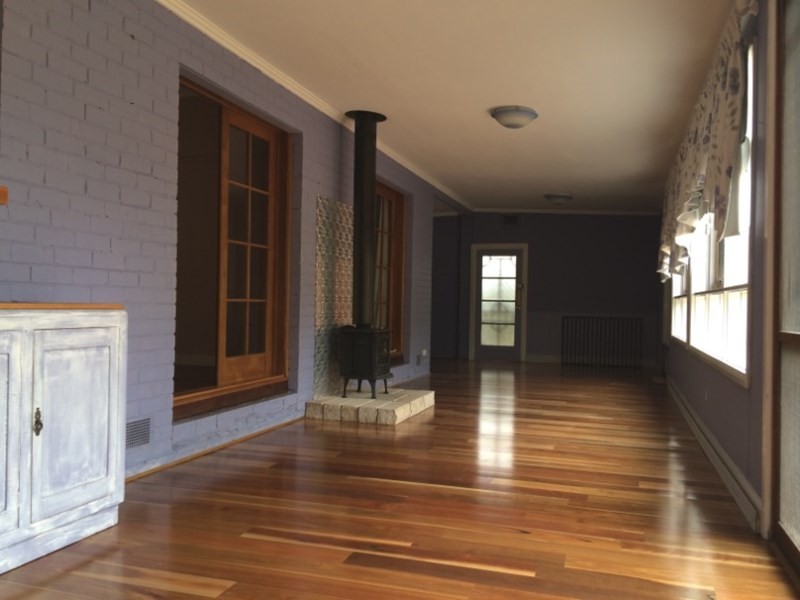 74 Ferntree Gully Road, Oakleigh East VIC 3166