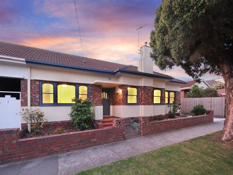 3 St Huberts Road, Carnegie VIC 3163