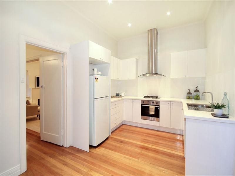 3 St Huberts Road, Carnegie VIC 3163